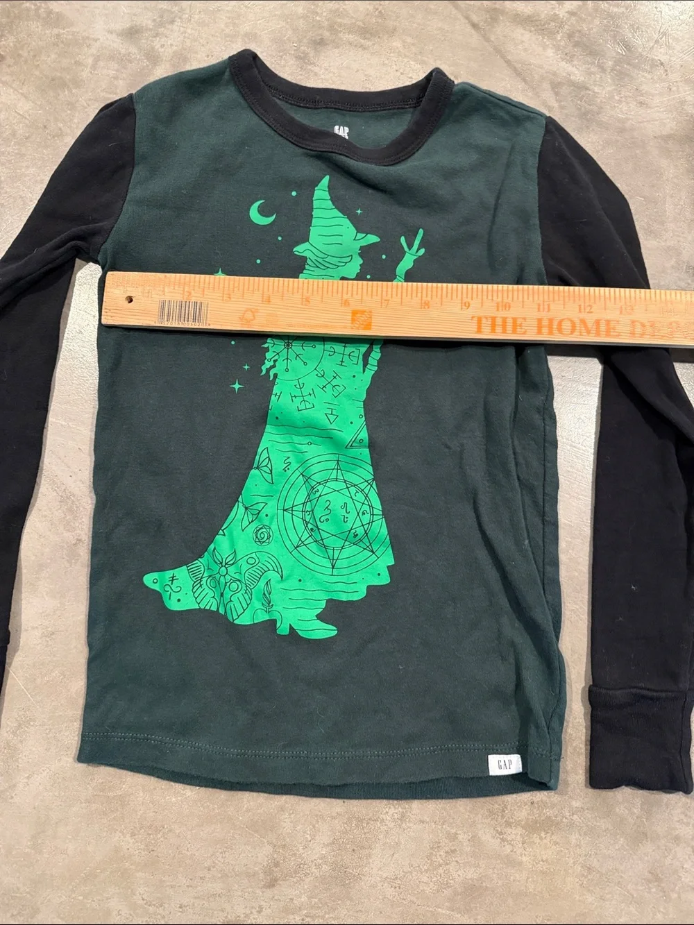 GAP Wicked Elphaba Graphic Black and Green Kids Pajama Set